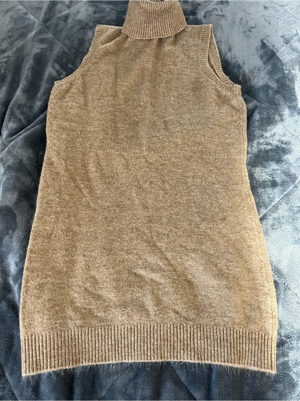 JustFab Sleeveless Turtleneck Sweater Vest in Camel Brown